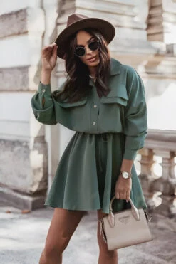 Vestito Donna Camicione Colletto Bottoni Coulisse Gonna Campana Casual Elegante 5 Vestito Donna Camicione Colletto Bottoni Coulisse Gonna Campana Casual Elegante -Vendite Linda || VICTOR WhatsAppImage2022 10 06at17.34.15