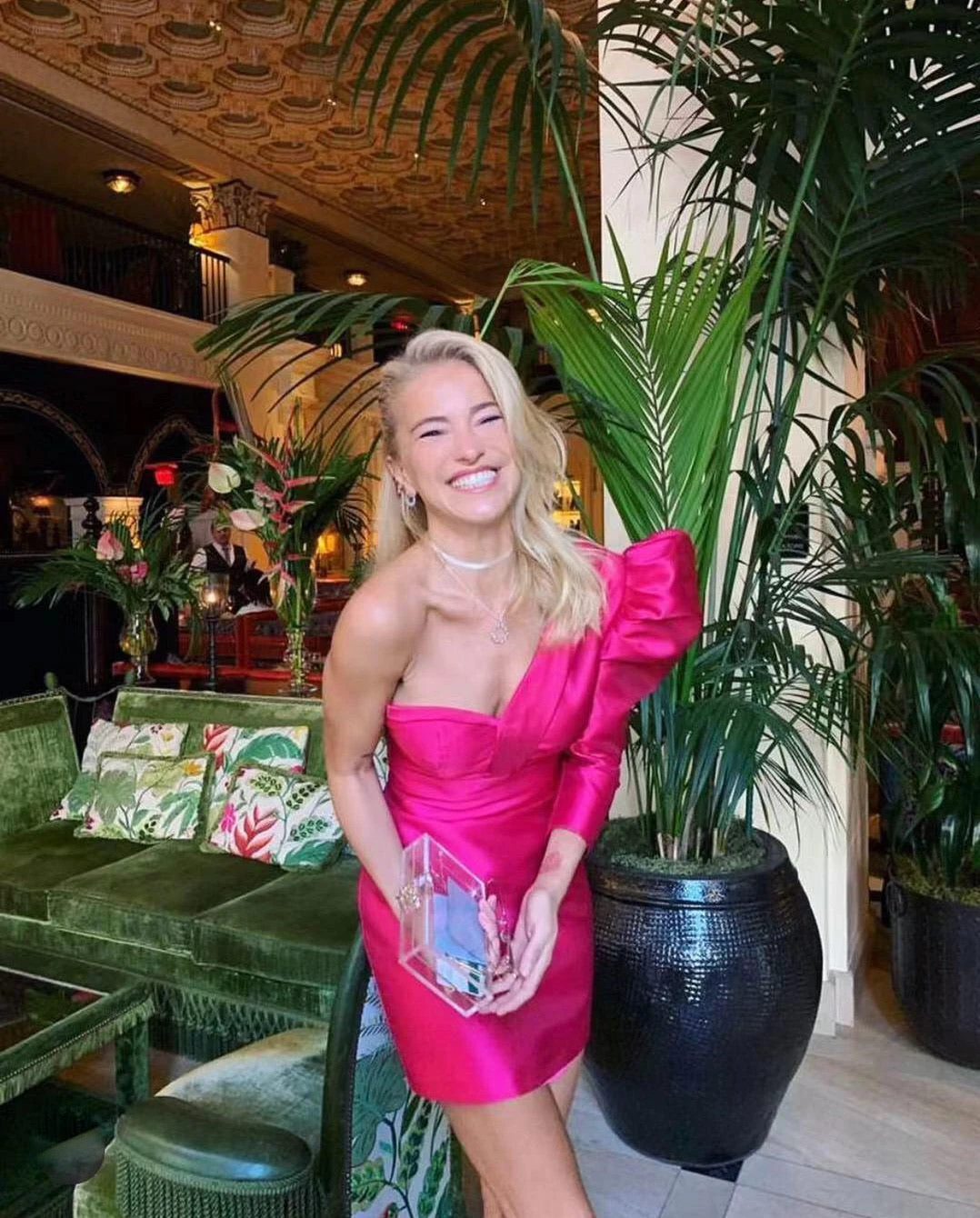 Vestito Donna Mono Spalla Scollo Cuore 1 Vestito Donna Mono Spalla Scollo Cuore